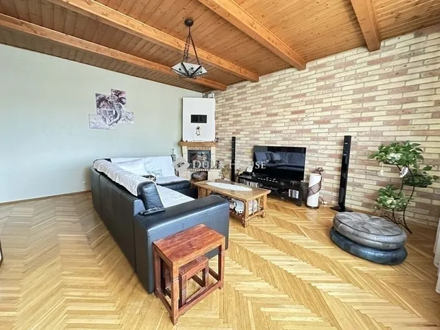 Eladó lakás Kecskemét, Villanegyed 90 nm
