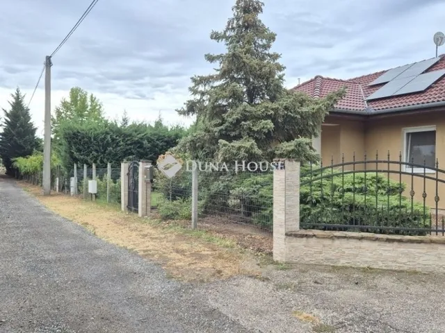 Eladó ház Kecskemét, Belsőnyír 137 nm