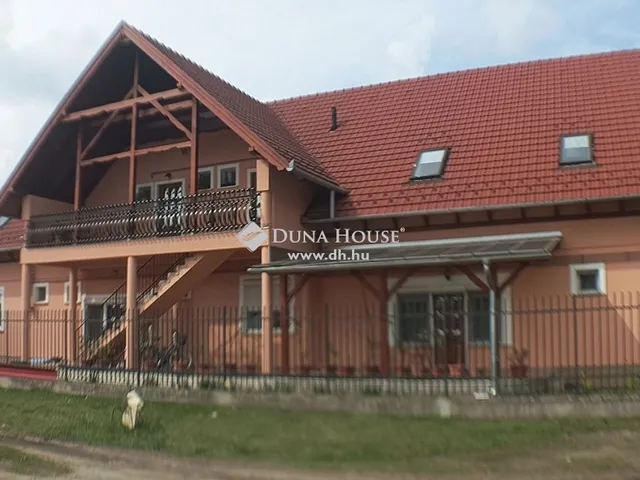 Eladó ház Kerekegyháza 390 nm