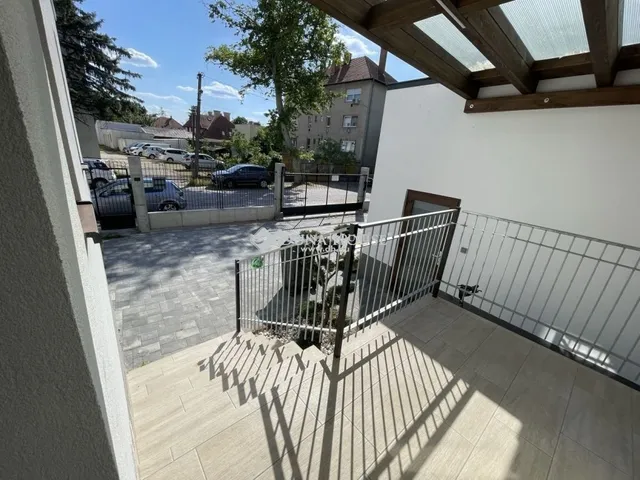 Kiadó lakás Kecskemét, Belváros 98 nm