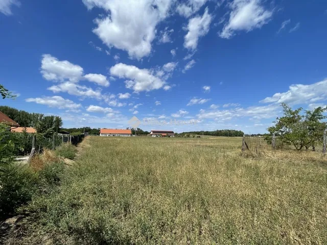 Eladó telek Kecskemét 30096 nm