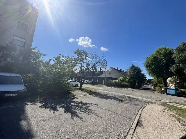 Eladó garázs Kecskemét 19 nm