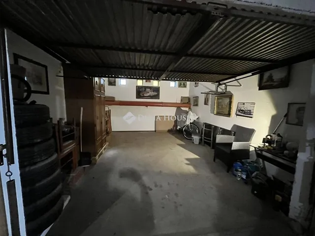 Eladó garázs Kecskemét 19 nm