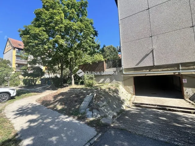 Eladó garázs Kecskemét 19 nm