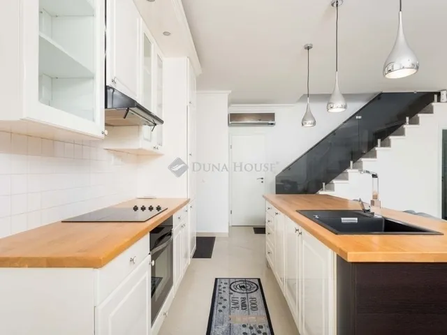 Eladó lakás Kecskemét 167 nm