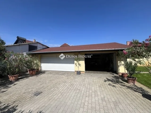 Eladó ház Kecskemét 279 nm