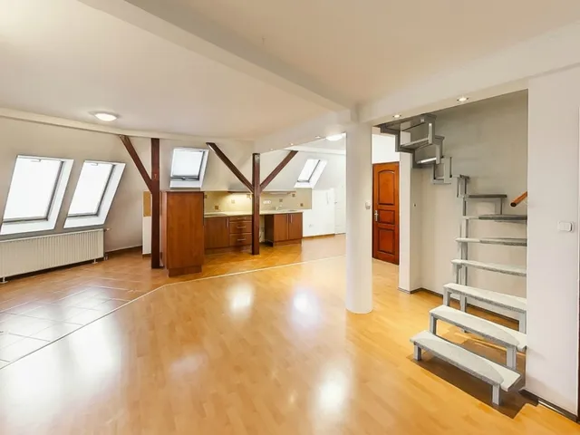 Eladó lakás Kecskemét 98 nm