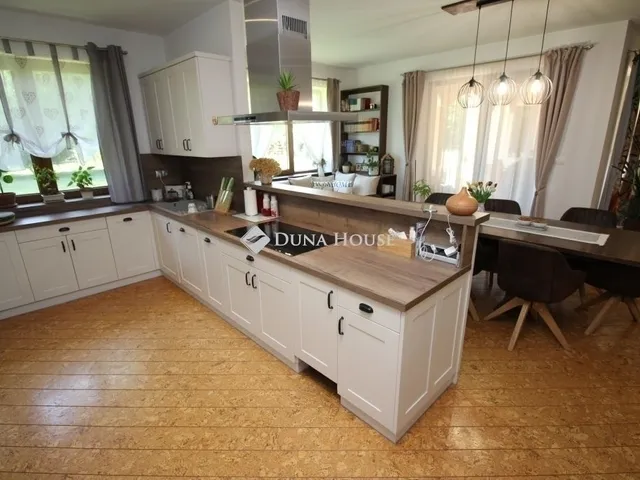 Eladó ház Kecskemét 220 nm