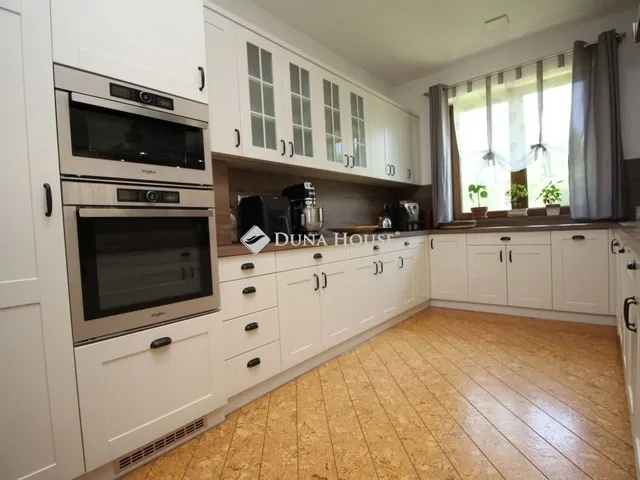 Eladó ház Kecskemét 220 nm