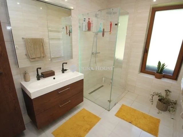 Eladó ház Kecskemét 220 nm