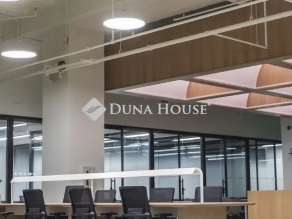 Eladó kereskedelmi és ipari ingatlan Kecskemét 450 nm