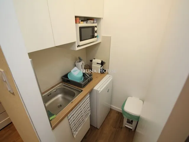 Eladó kereskedelmi és ipari ingatlan Kecskemét 40 nm