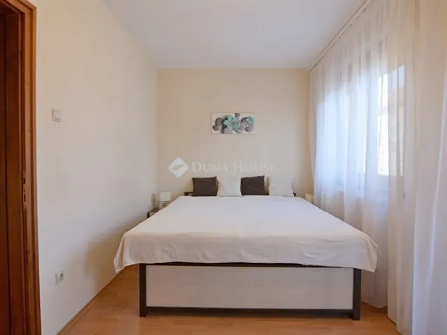 Eladó lakás Kecskemét, Hunyadiváros 95 nm