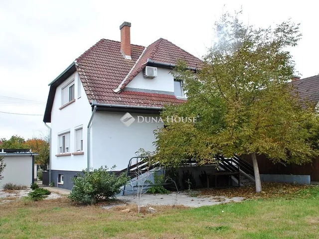 Kiadó ház Kecskemét 180 nm