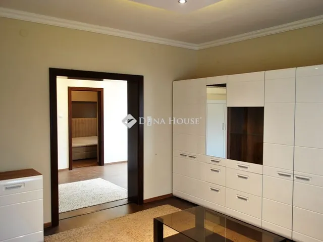 Kiadó ház Kecskemét 180 nm