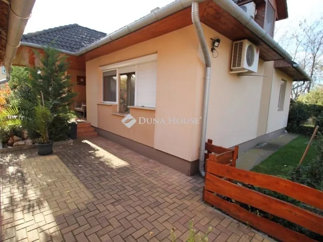 Eladó ház Kecskemét, Katonatelep 103 nm