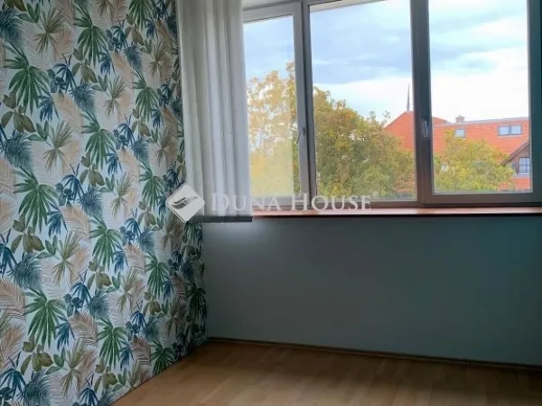 Kiadó kereskedelmi és ipari ingatlan Kecskemét, Belváros 27 nm