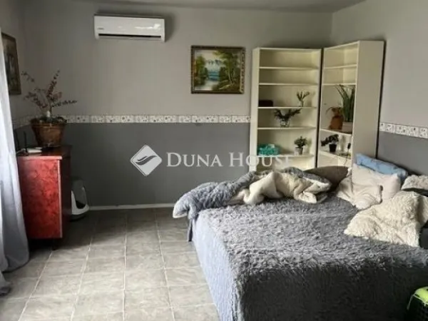 Eladó ház Városföld 91 nm