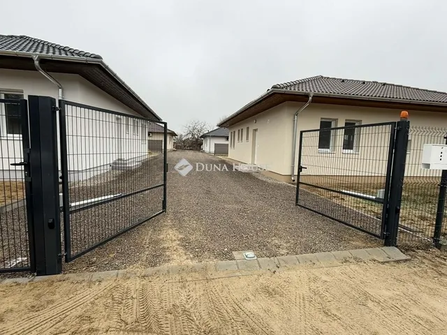 Eladó ház Kecskemét, Katonatelep 81 nm