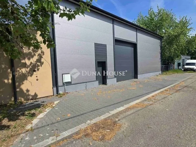 Kiadó kereskedelmi és ipari ingatlan Kecskemét 359 nm