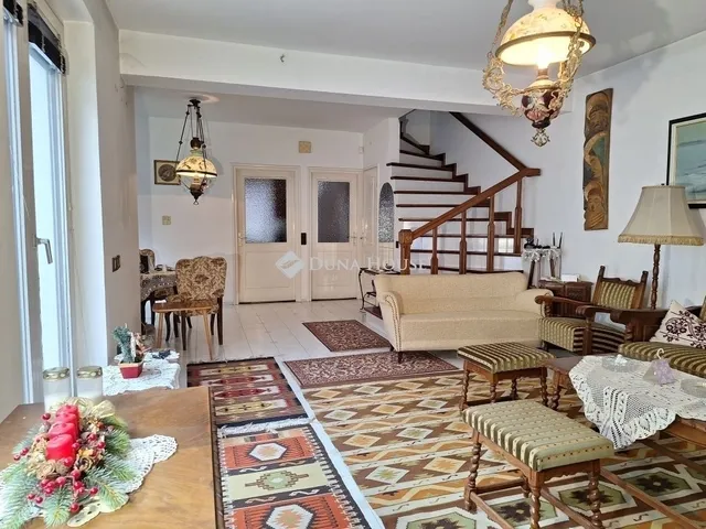 Eladó ház Kecskemét, Hunyadiváros 99 nm