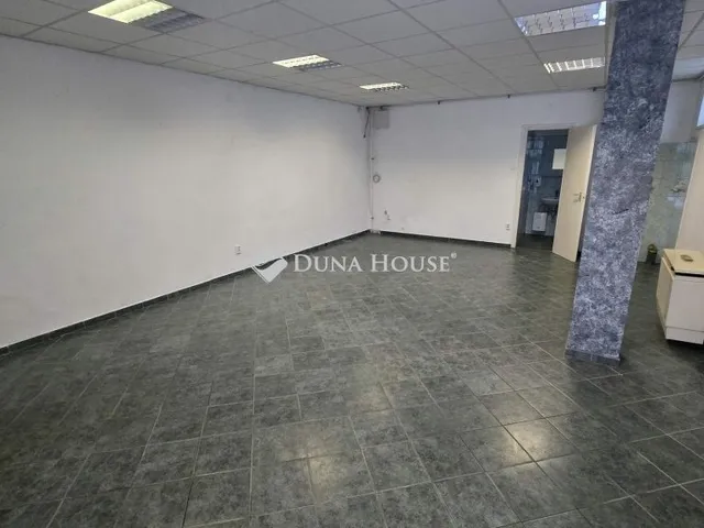 Kiadó kereskedelmi és ipari ingatlan Kecskemét 58 nm