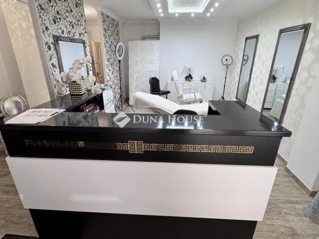 Eladó kereskedelmi és ipari ingatlan Kecskemét, Belváros 35 nm