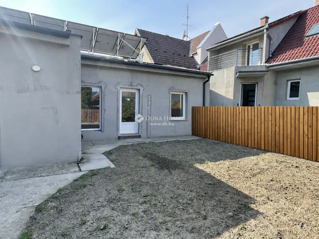 Eladó ház Kecskemét, Máriaváros 110 nm