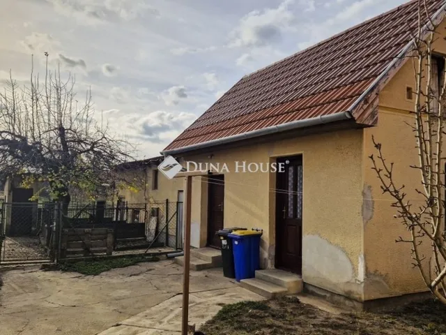Eladó ház Városföld 76 nm