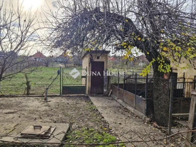 Eladó ház Városföld 76 nm