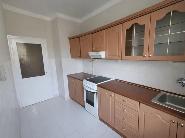 Kiadó lakás Kecskemét, Belváros 48 nm