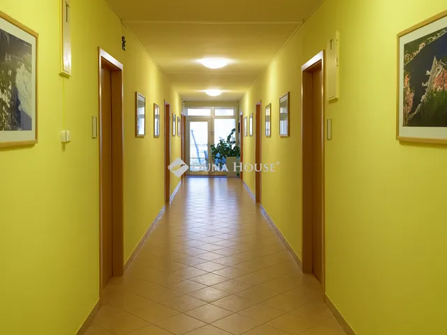 Eladó iroda és irodaház, Kecskemét - 4. nézet