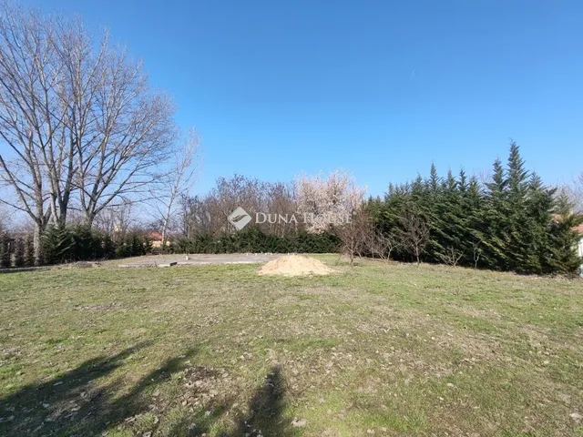 Eladó telek Kecskemét 1475 nm