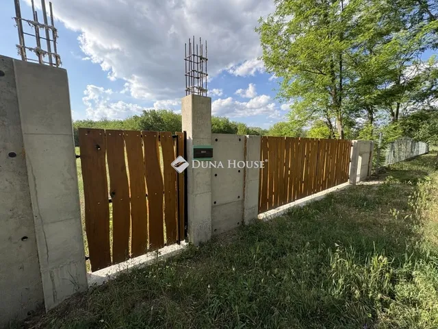 Eladó telek Kecskemét 7379 nm