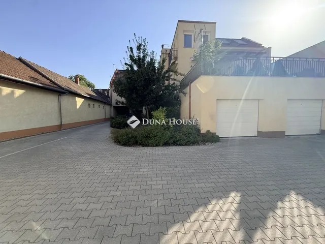 Eladó lakás Kecskemét 91 nm