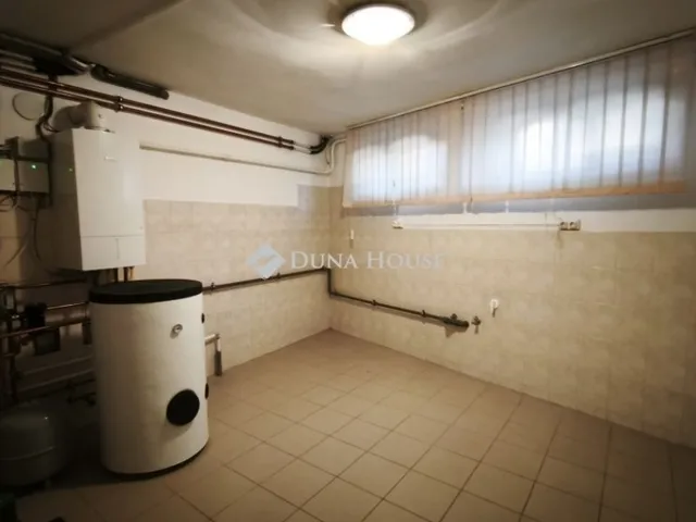 Eladó ház Kecskemét 370 nm