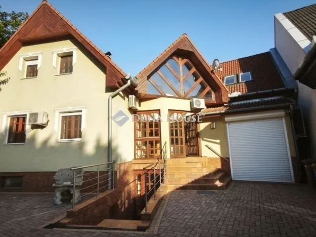Eladó ház Kecskemét 370 nm