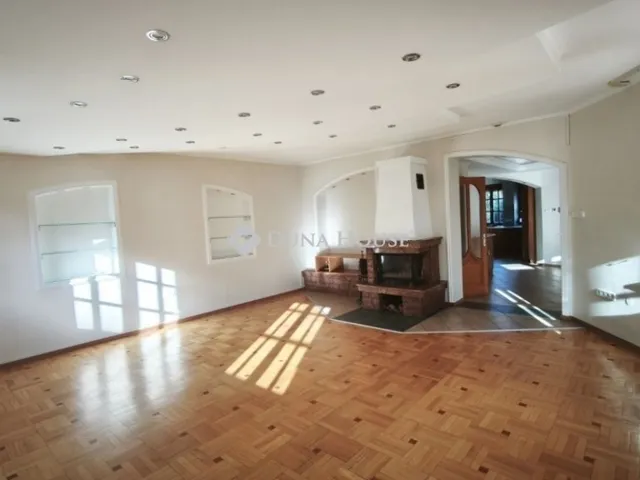 Eladó ház Kecskemét 370 nm