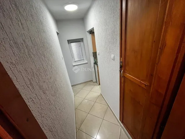 Kiadó kereskedelmi és ipari ingatlan Kecskemét 135 nm