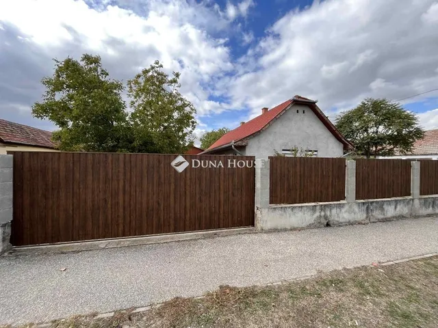 Eladó ház Kiskőrös 70 nm