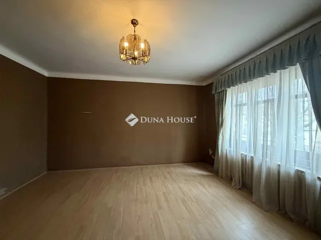 Eladó ház Kiskőrös 200 nm