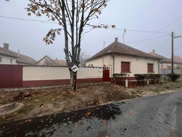 Eladó ház Akasztó 80 nm