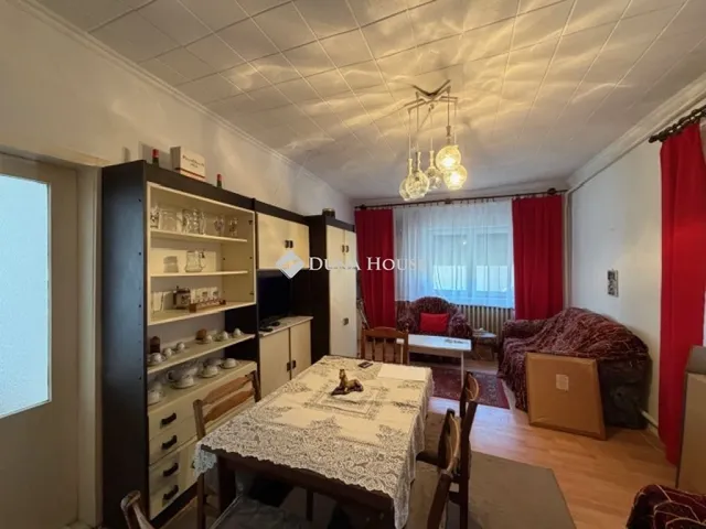 Eladó ház Akasztó 90 nm