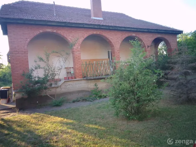 Eladó ház Tiszaalpár 72 nm