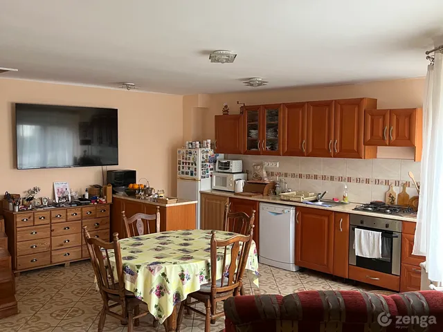 Eladó ház Győr, Csanakhegy 125 nm