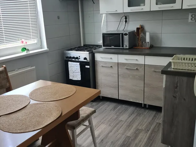 Kiadó lakás Tiszaújváros, Óváros 42 nm
