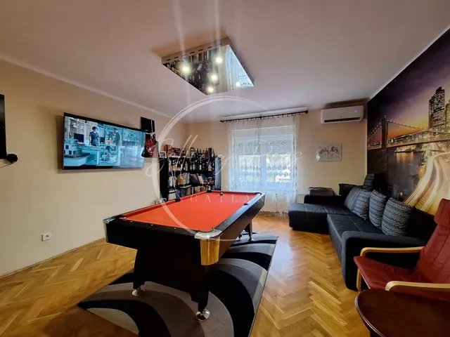 Eladó lakás Pécs, Szabolcsfalu, Bródy Sándor utca 138 nm