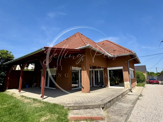 Eladó ház Görcsöny 213 nm