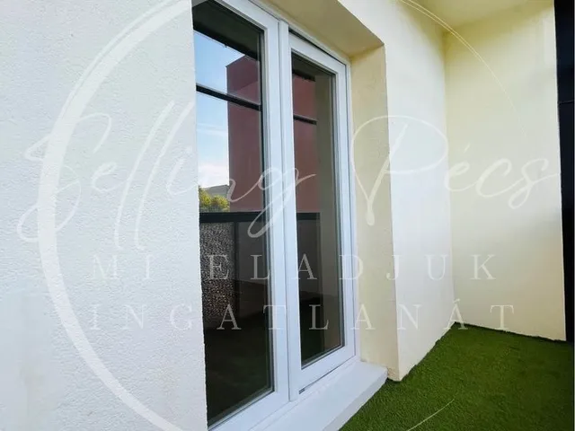 Kiadó lakás Pécs, Egyetemváros, Építők útja 54 nm