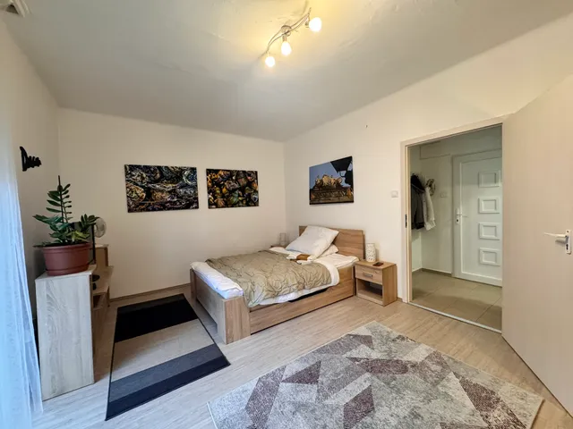 Kiadó lakás Pécs, Uránváros 26 nm